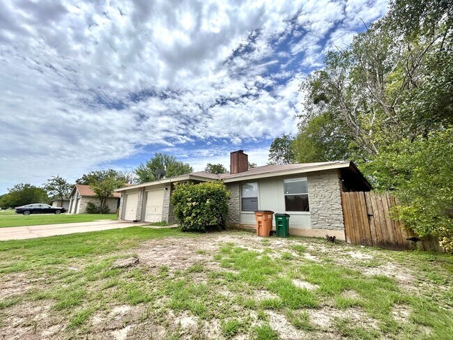 2307 Singletree Ave in Austin, TX - Building Photo - Building Photo