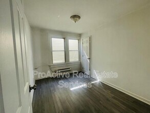 244 W 32nd St in Norfolk, VA - Building Photo - Building Photo