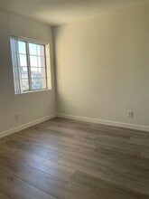 7349 Balboa Blvd, Unit 1 in Los Angeles, CA - Building Photo - Building Photo