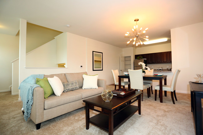 RiverWatch II Apartments in Elkridge, MD - Building Photo - Interior Photo