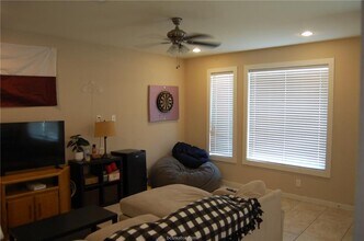 806 Nimitz St in College Station, TX - Building Photo - Building Photo