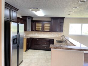 20527 Rio Villa Dr in Houston, TX - Building Photo - Building Photo