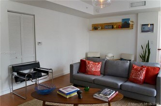 601 NE 23rd St-Unit -TH1 in Miami, FL - Building Photo - Building Photo