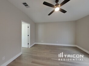 11217 Summer Star Dr in Riverview, FL - Building Photo - Building Photo