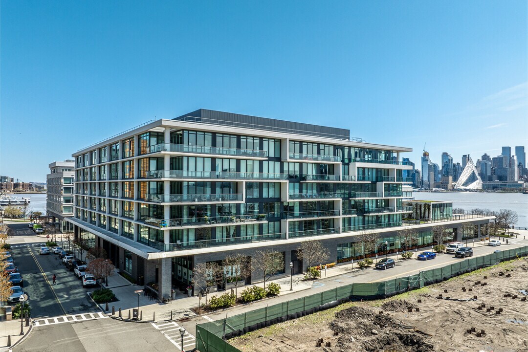 RiverParc 1200 Avenue in Weehawken, NJ - Building Photo