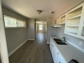 7803 Glass St, Unit 7803 Glass St in Houston, TX - Building Photo - Building Photo