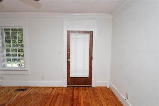 2874 Burden St NW in Atlanta, GA - Building Photo - Building Photo