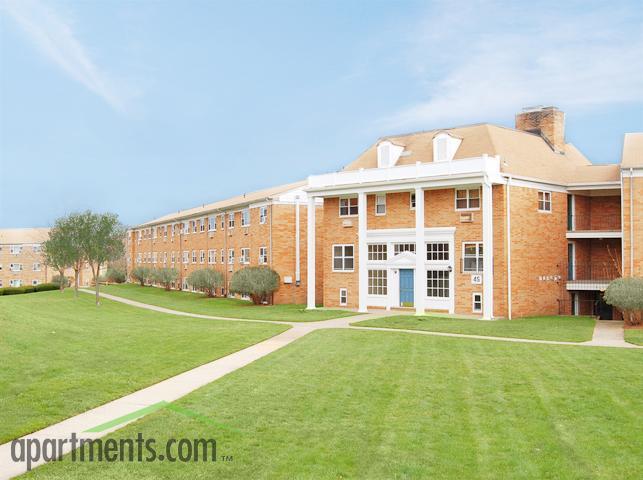 Mount Pleasant Village Apartments in Wallington, NJ - Building Photo - Building Photo