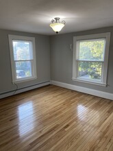 89 Sagamore St, Unit #2 in Manchester, NH - Foto de edificio - Building Photo