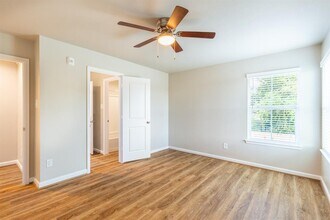 231 Park Place Cir in Waller, TX - Building Photo - Building Photo