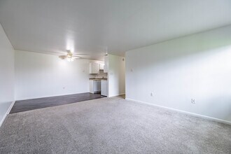 Prime Square in Kettering, OH - Building Photo - Interior Photo