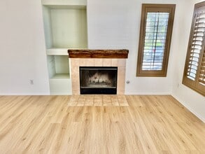 1011 Cornerstone Way in Corona, CA - Building Photo - Building Photo