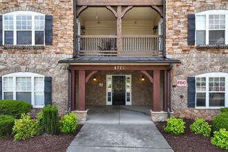 Tatton Park Apartments in Winston-Salem, NC - Building Photo - Building Photo