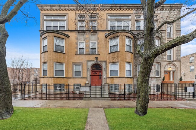 property at 4734 S St Lawrence Ave