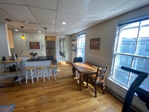 38 W Main St, Unit 3 in Mystic, CT - Building Photo - Building Photo