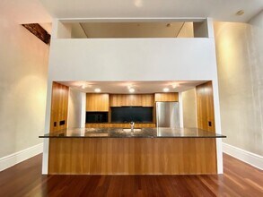 520 1/2 E Grand Ave in Des Moines, IA - Building Photo - Building Photo