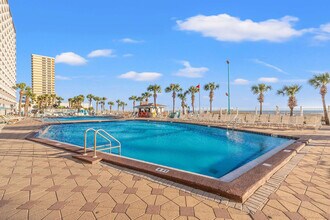 8743 Thomas Dr in Panama City Beach, FL - Building Photo - Building Photo