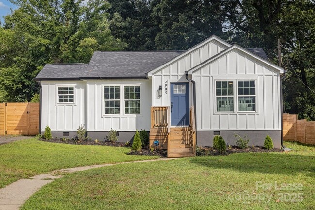 property at 2905 Dogwood Ave