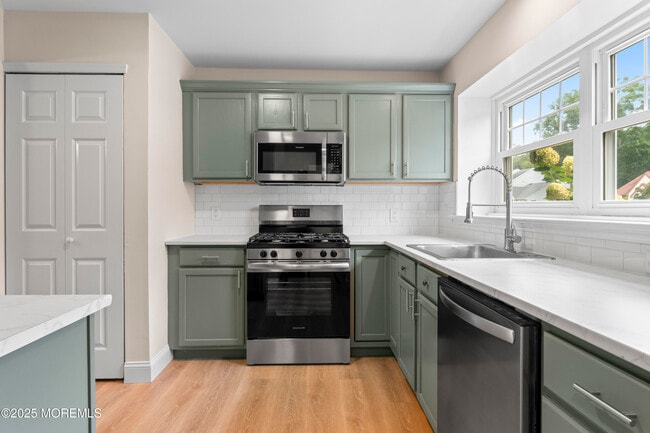 140 Westchester Dr in Little Egg Harbor Township, NJ - Building Photo - Building Photo