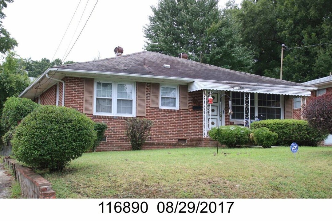 616 Cecil St in Durham, NC - Building Photo