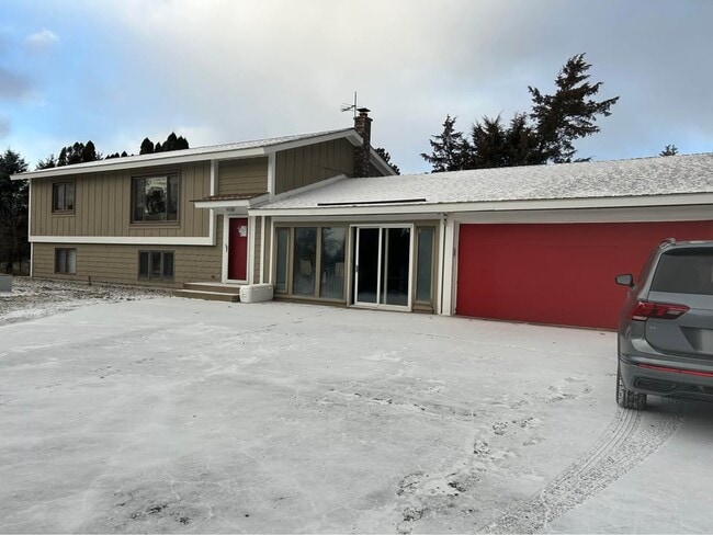 property at 728 Green Briar Rd