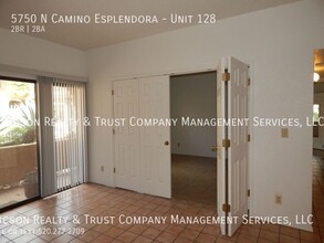 5750 N Camino Esplendora in Tucson, AZ - Building Photo - Building Photo