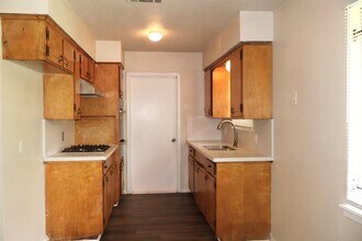 6415 Heath St in Houston, TX - Foto de edificio - Building Photo