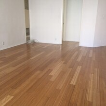 1123 S Wooster St, Unit 101 in Los Angeles, CA - Building Photo - Building Photo