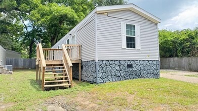 224 Carl St in Leesville, LA - Building Photo - Building Photo