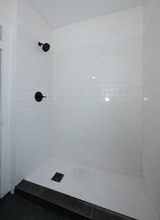 1384 W 83rd St in Cleveland, OH - Building Photo - Building Photo