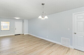 317 Sun Dial Ct in Cocoa, FL - Building Photo - Building Photo