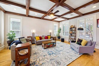 218 W 10th St in Houston, TX - Building Photo - Building Photo