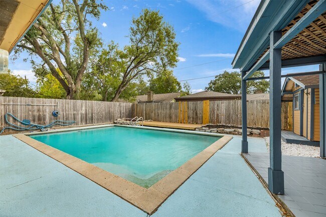 9806 Sagebark Dr in Houston, TX - Building Photo - Building Photo