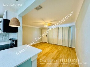 627 64th Ave S in St. Petersburg, FL - Building Photo - Building Photo