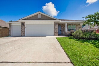 4563 Perception Circle in Milton, FL - Foto de edificio - Building Photo