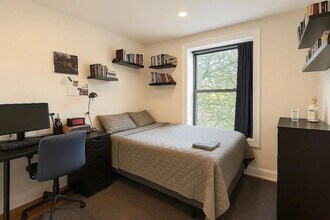 380 S 4th St in Brooklyn, NY - Foto de edificio - Building Photo