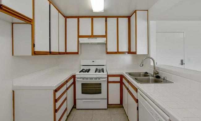 property at 5541 Fulcher Ave