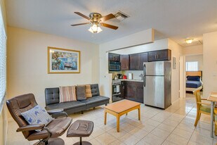 412 NE 4th Ave, Unit SI ID1306994P in Hallandale Beach, FL - Building Photo