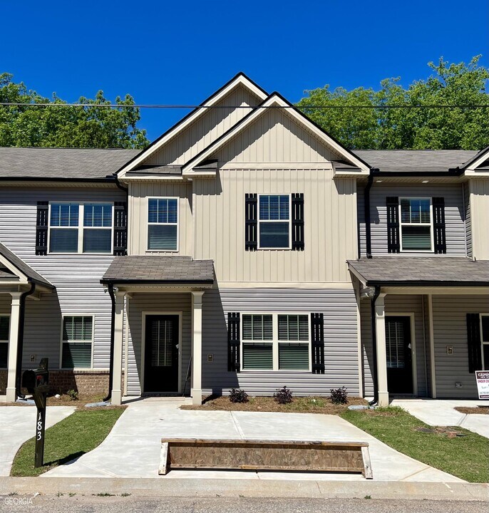 183 Camellia Ct in Jackson, GA - Building Photo