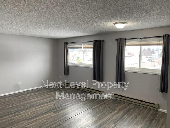 171 Rosewood Dr in Kalispell, MT - Building Photo - Building Photo