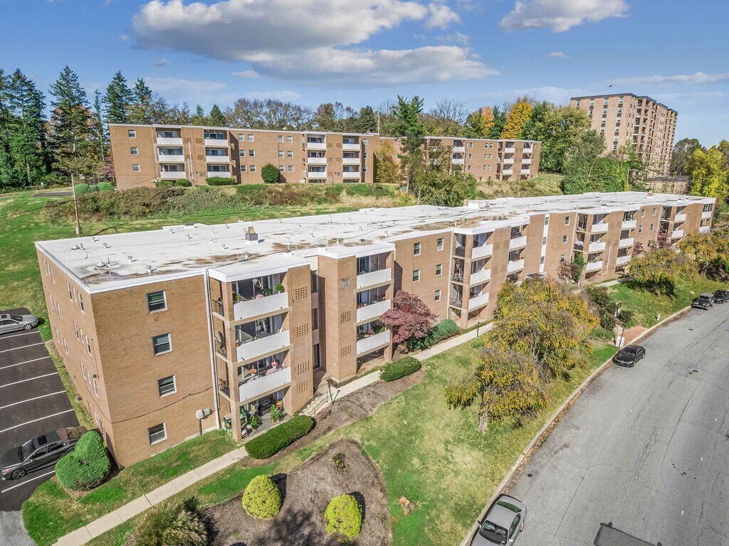 The Reserve at Wyomissing Apartments in Reading, PA