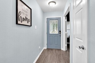 3015 Beacon Grove St in Spring, TX - Foto de edificio - Building Photo