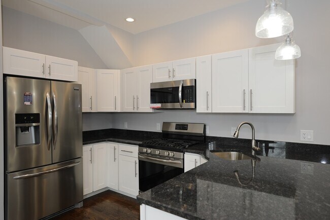 88 Gordon Ave, Unit 1