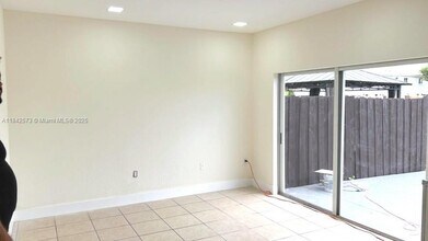 1525 SE 31st Ct in Homestead, FL - Building Photo - Building Photo