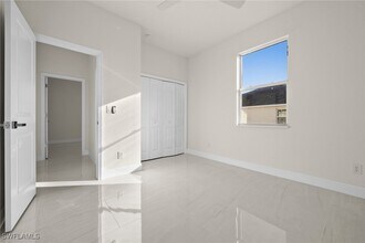 2481 NW 9th St in Cape Coral, FL - Building Photo - Building Photo