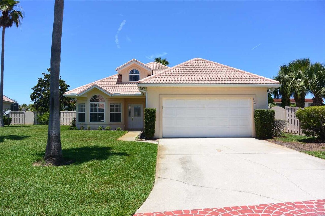 100 Sea Garden Ct in St. Augustine, FL - Building Photo