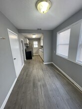 338 W Bay Ave in Eagle Lake, FL - Building Photo - Building Photo