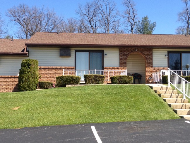 Green Meadows in Dallastown, PA - Foto de edificio - Building Photo