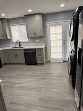 19110 Annalee Ave in Carson, CA - Foto de edificio - Building Photo