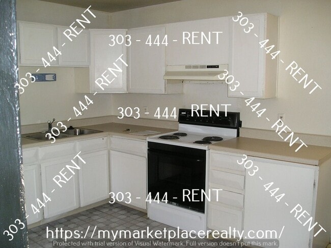 5545 Worchester St in Denver, CO - Building Photo - Building Photo